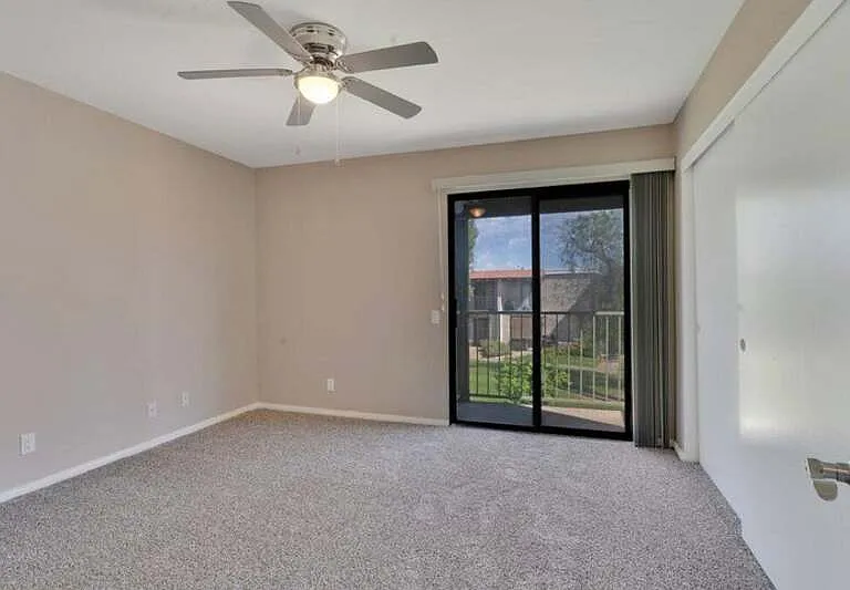 34 Lakeview Cir — Photo 12
