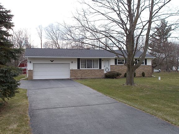 2nd image of 381 Elmwood Dr
