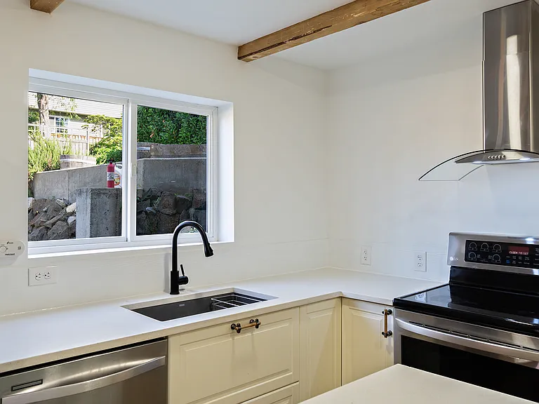 2620 S 227th Pl #B — Photo 3
