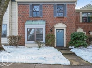 9 Britton Ct, Lawrence Township, NJ 08648