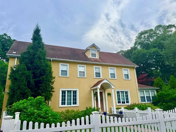 2 Stewart Avenue, Tuckahoe, NY 10707