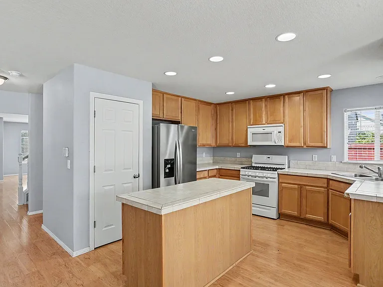 305 Casting St SE — Photo 20