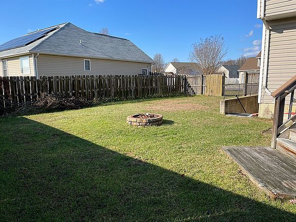 4th image of 22237 Goldenrod Dr