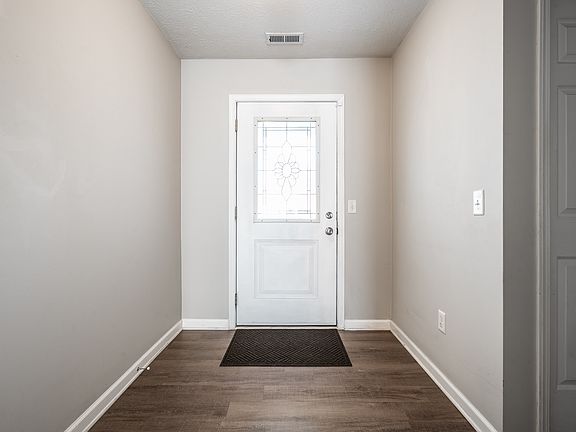 4th image of 14923 Silver Thorne Way