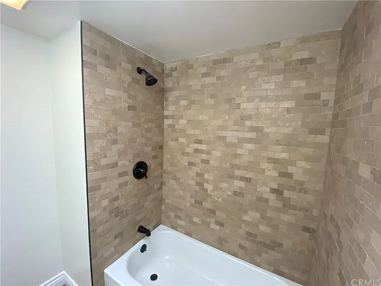 1246 E Quincy Ave — Photo 15