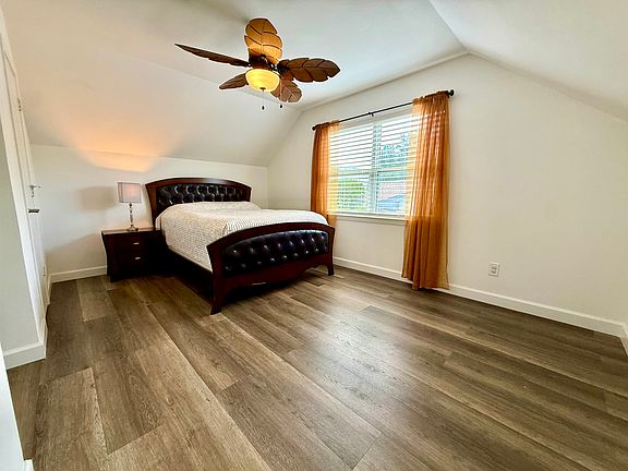 Upstairs bedroom #1