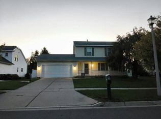 14612 Hardtke Dr, Lansing, MI 48906