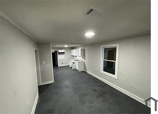 2379 Saratoga Ave — Photo 6