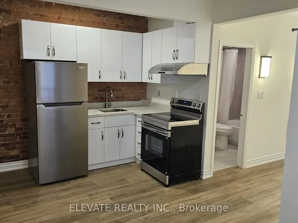 107 Pembroke St #2, Toronto, ON M5A 2N9