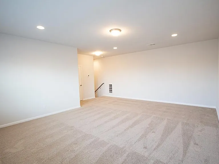 129 Winding Hollow Ln — Photo 18