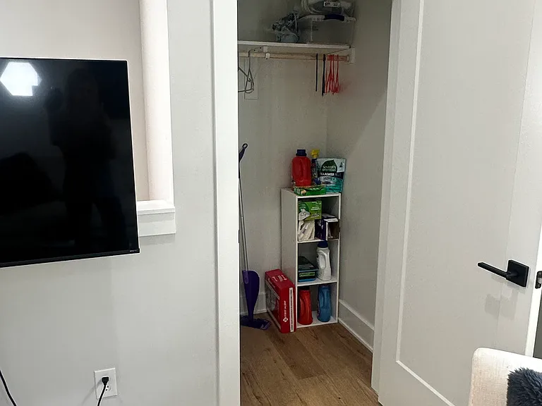 1134 English Ave #B — Photo 8