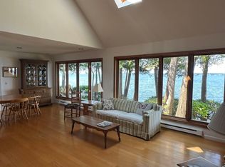 221 W Shore Rd, Grand Isle, VT 05458