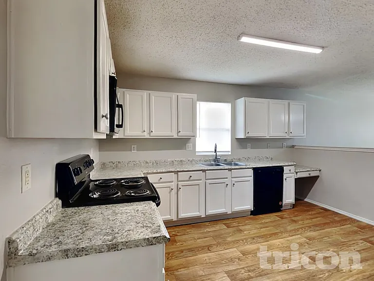 3032 Cesareo Dr — Photo 4