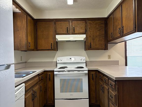4th image of 4995 & 4997 Pam Ave SE #4995