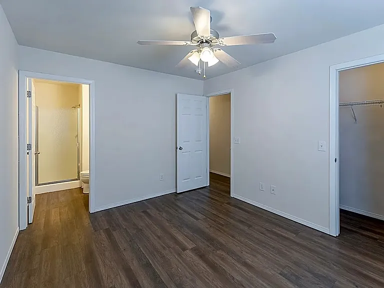Watermill Park Apartments — Photo 13