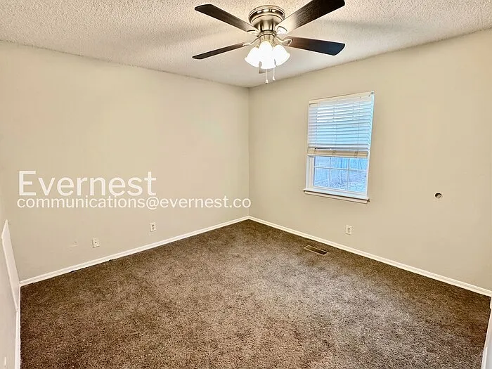 1756 S Pine Ave — Photo 19