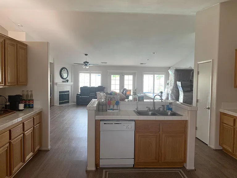 Kitchen 1