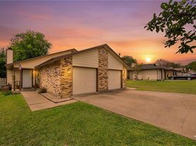 2107 Courtney St, Austin, TX