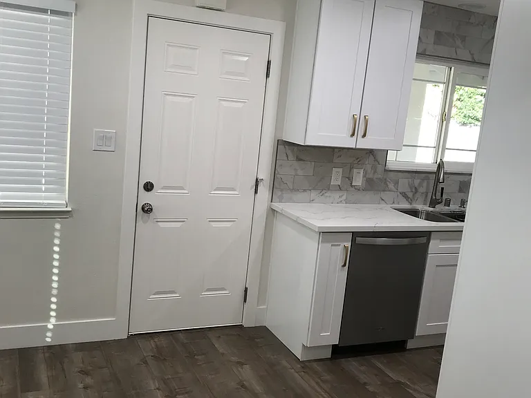7855 Olympic Way — Photo 2