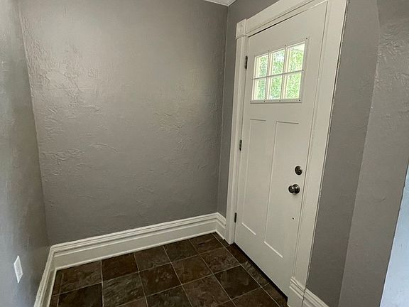 3rd image of 1415 Lafayette Ave NE #1415