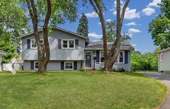 1st image of 631 Pierce Ct