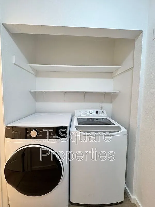 1 bed, 1.0 bath, 682 sqft, $1,875 — Photo 3