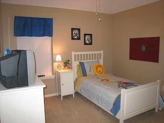3rd image of 11613 Aspen Creek Dr