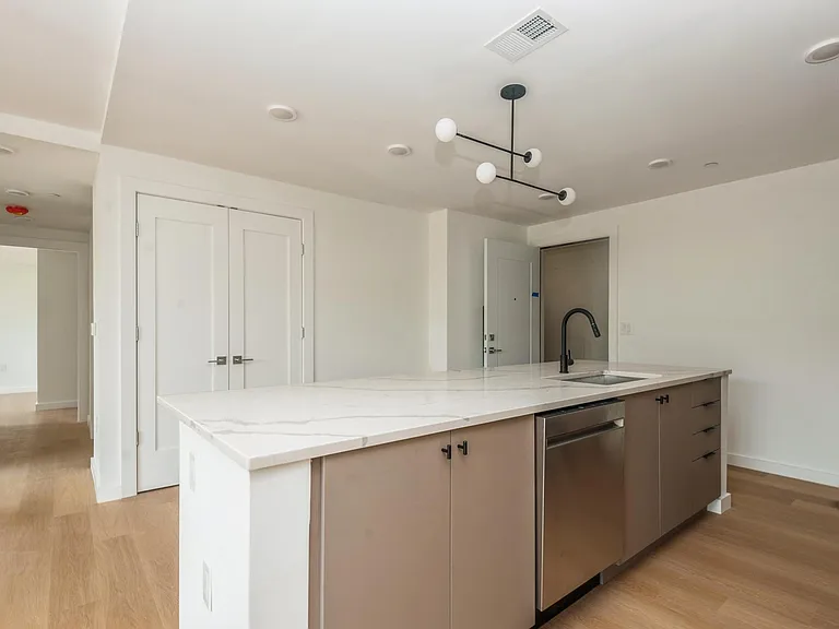 408 Jackson St #202 — Photo 5