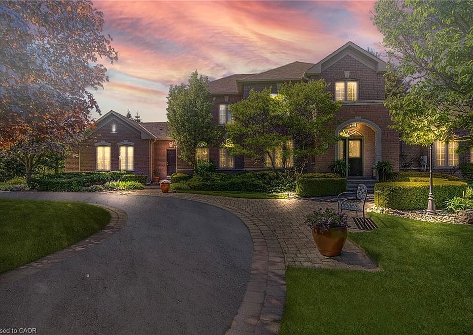 1st image of 11 Bridlewood Blvd