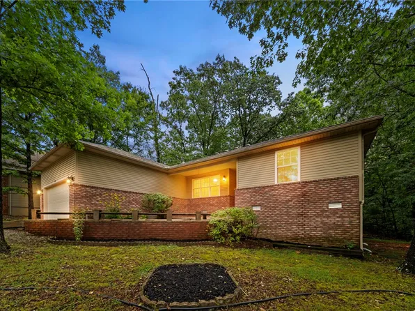 4 Winters Ln, Bella Vista, AR 72714