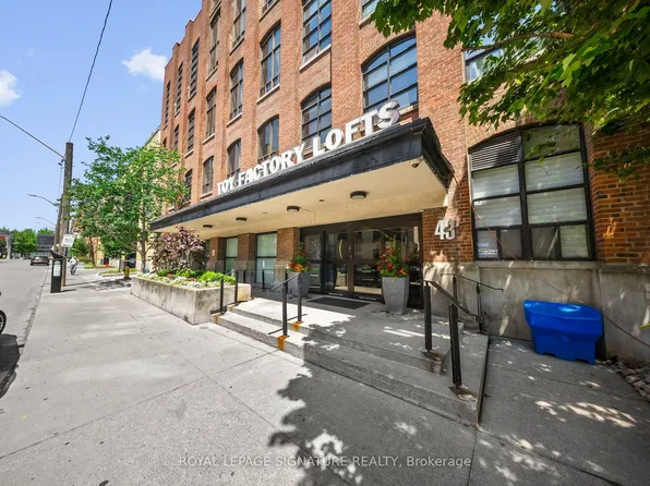 43 Hanna Ave #411, Toronto, ON M6K 1X1