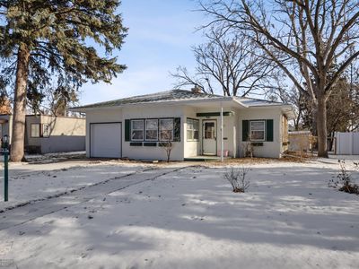 1131 Oak St N, Fargo, ND, 58102