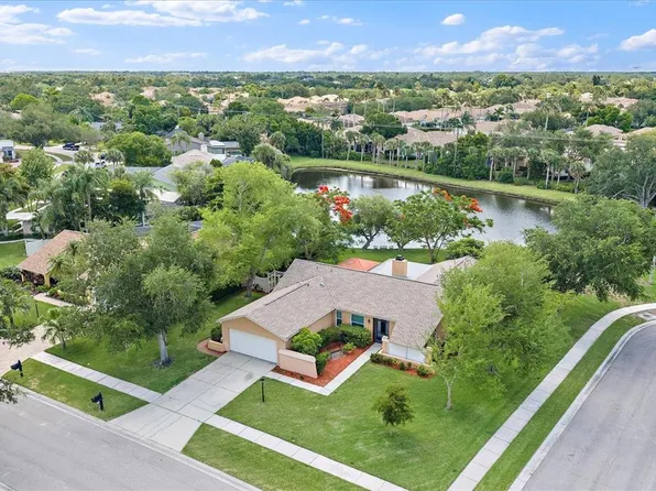 4352 Kingston Loop, Sarasota, FL 34238