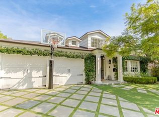 1360 Club View Dr, Los Angeles, CA 90024