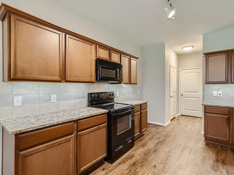 1200 Pampa Grass Dr — Photo 21