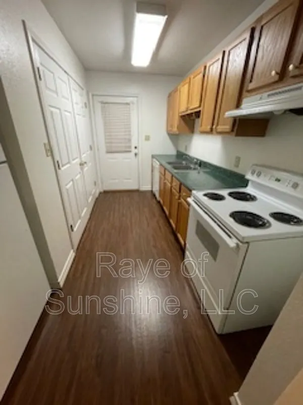 2 bed, 1.0 bath, 860 sqft, $990 — Photo 4