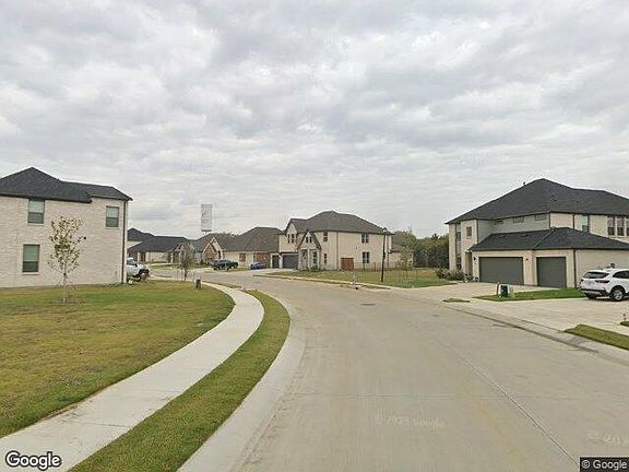 Exterior Neighborhood (street photo)