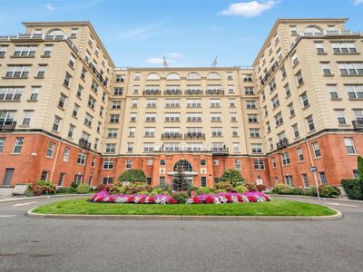 10 Byron Place #PH805, Larchmont, NY, 10538