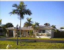 1st image of 1551 NE 40th Ct
