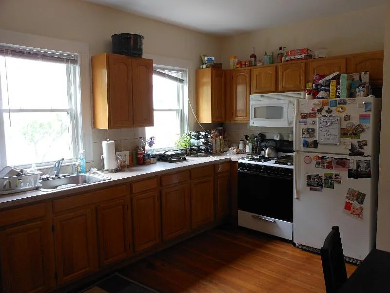Harvard St — Photo 1