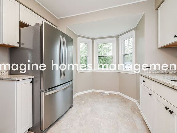 5th image of 19356 Riverview Ave