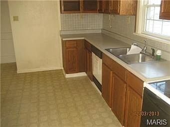 4th image of 199 Saint Charles St