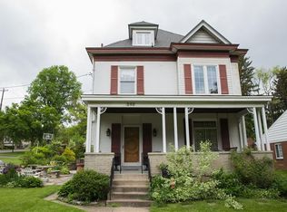 203 Park Rd, Carnegie, PA 15106