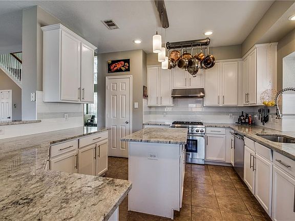 5th image of 11562 Corsicana Dr