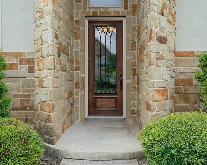 42 Avalon Park — Photo 4
