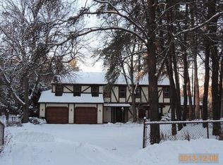 7440 Pinehurst Rd, Saint Paul, MN 55115