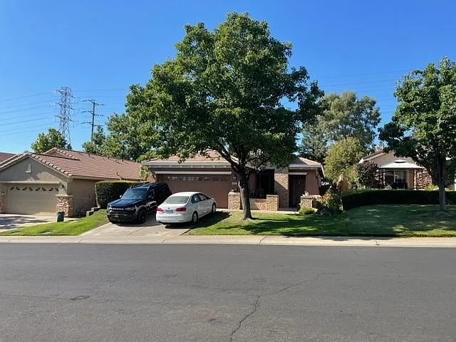 611 Hillswick Cir photo 1