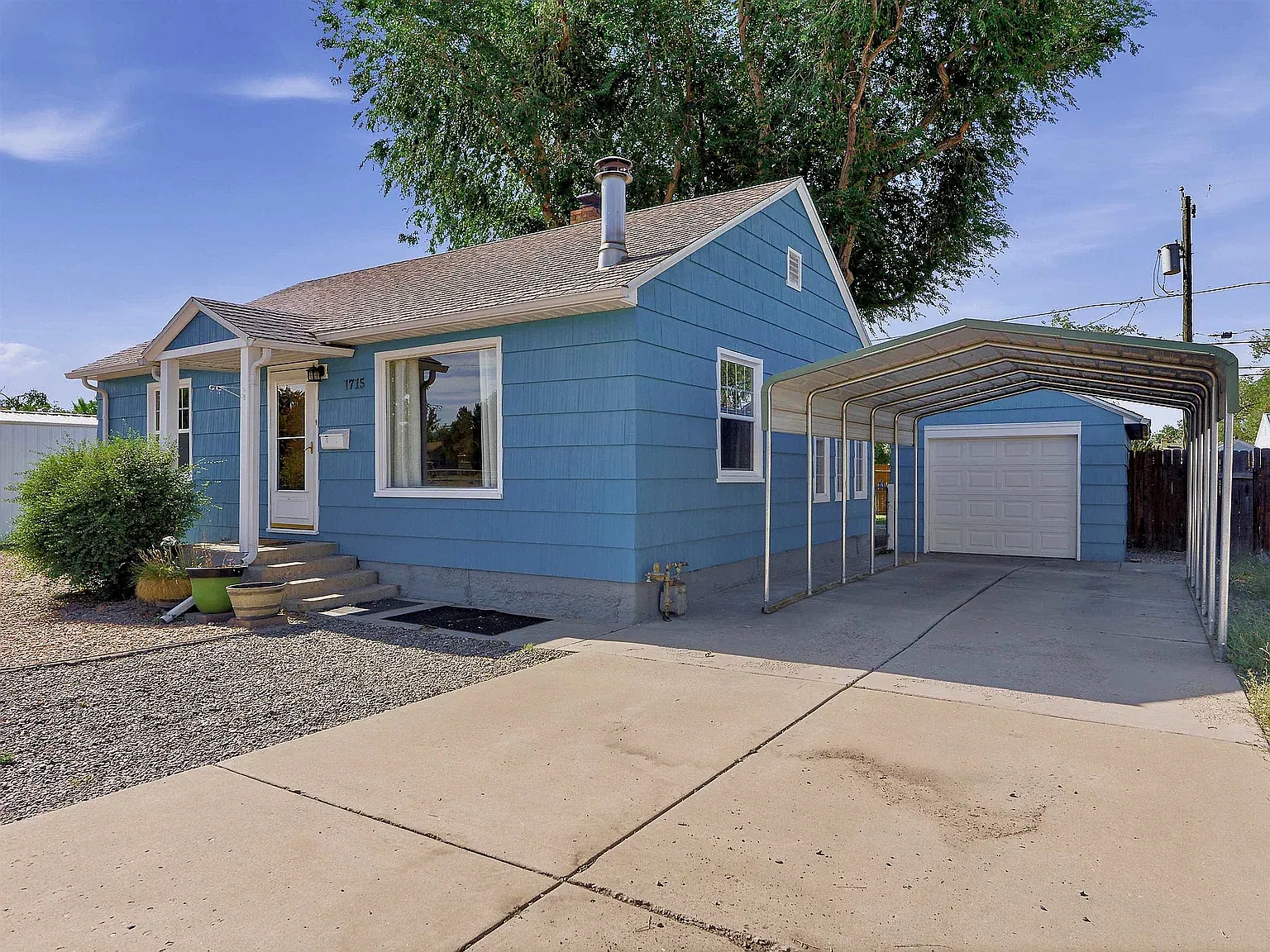 3 bed, 1979 sqft, $2,000 — Photo 1