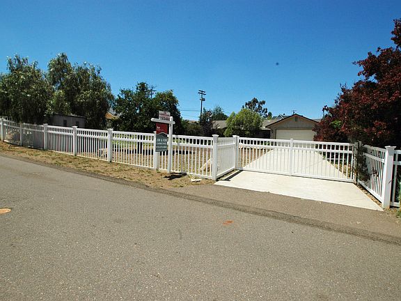 2nd image of 112 Sierra Vista Dr