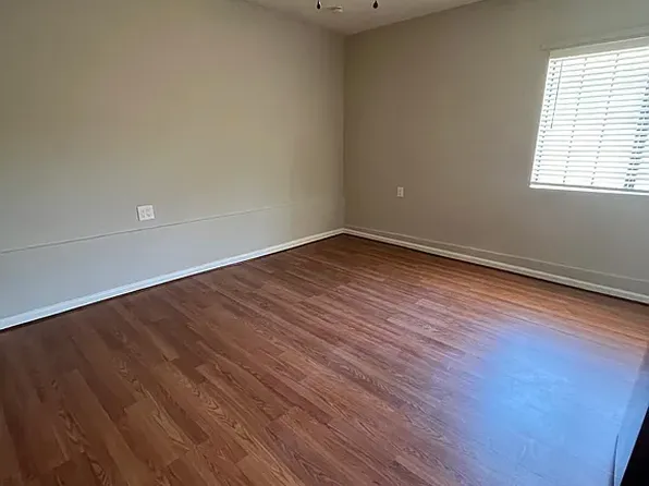 915 Irving Dr, Thousand Oaks, CA 91360